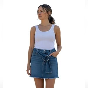 "Venus" Misses Size (XS) Vintage Denim Skort With Sexy Belt Excellent Condition!